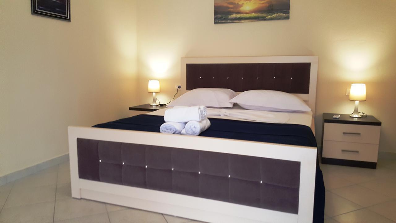 Cava Apartments Sarandë Buitenkant foto